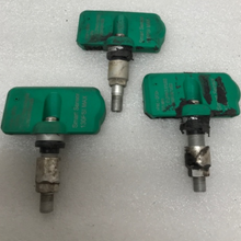 Load image into Gallery viewer, SET OF 3 HONDA TPMS TIRE SENSOR 315 Mhz ZPNVS61U003 6f4cd181