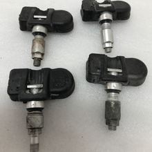 Load image into Gallery viewer, Set of 4 Mercedes TPMS Sensor 0009057200 e7a21e6a