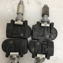 Load image into Gallery viewer, Set of 4 Land Rover Jaguar Volvo TPMS Tire Pressure Sensor e9714c0c