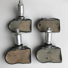 Load image into Gallery viewer, Set of 4 BMW Tire Pressure System 6855539 c78c50af