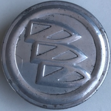 Load image into Gallery viewer, SET OF 3 BUICK REGAL 2011-2015 CENTER CAPS 9595010 66.5mm 0a90dff9