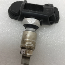 Load image into Gallery viewer, TPMS SENSOR 0009050030 Mercedes Benz 433 mhz