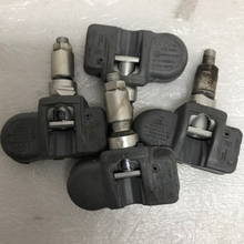 Load image into Gallery viewer, Set of 4 Mercedes Schrader TPMS Sensor A0009054100 433mhz 63ef5eb1