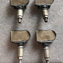Load image into Gallery viewer, Set of 4 Honda TPMS Tire Pressure Sensor 42753-T6N-A01 01b53b81