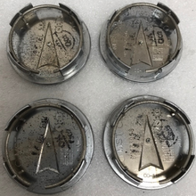 Load image into Gallery viewer, Set of 4 Pontiac GTO Center Cap Genuine GM 92155956 60 mm b867308a