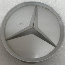 Load image into Gallery viewer, Set of 4 Mercedes-Benz Silver Wheel Center Hub Caps 75mm d14454d2