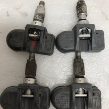 Load image into Gallery viewer, Set of 4 Mercedes Schrader TPMS Sensor A0009054100 433mhz ea7fec60