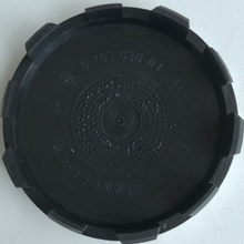 Load image into Gallery viewer, BMW Wheel Center Cap 68mm 678353604 f0e5835f