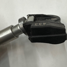 Load image into Gallery viewer, Tesla TPMS Sensor 1034602-00-A 158df043b