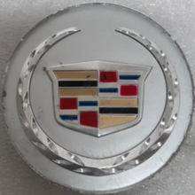 Load image into Gallery viewer, Set of 4 Cadillac Center Caps 9597375 0a71b922