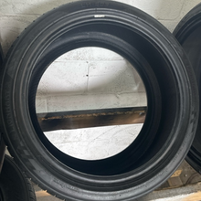 Load image into Gallery viewer, Set of 2 Lionhart 255/35/18 tires 8233bc54