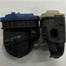 Load image into Gallery viewer, Set of 2 TPMS Tire Pressure E-Z Sensor Programmable 315/433MHz 4303636d