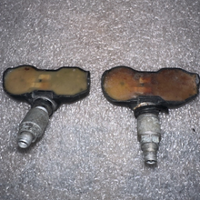 Load image into Gallery viewer, Set of 3 HUF TPMS Tire Pressure Sensor 433 MHz 7d7481a2