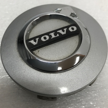 Load image into Gallery viewer, Volvo 31471435 Silver Center Cap 64 MM ab007b7f