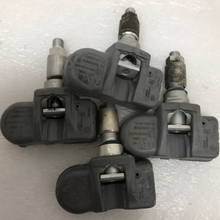 Load image into Gallery viewer, Set of 4 Mercedes Schrader TPMS Sensor A0009054100 433mhz 5fb500fd