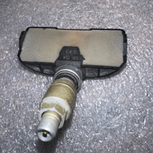 Load image into Gallery viewer, Set of 4 Mercedes TPMS A0045429718 5e73b057