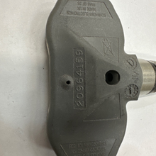 Load image into Gallery viewer, TPMS Sensor GM Original OEM 20964159 7304c20f