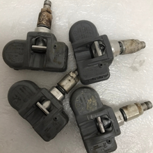 Load image into Gallery viewer, Set of 4 Mercedes Schrader TPMS Sensor A0009054100 433mhz 17153c88