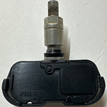 Load image into Gallery viewer, Nissan TPMS Tire Pressure Sensors Kit 40700-1LA0C b3c38014