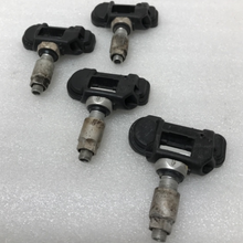 Load image into Gallery viewer, Set of 4 Mercedes Benz TPMS  433MHz 0009050030