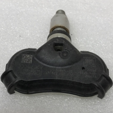 Load image into Gallery viewer, Set of 3 TPMS 52933-2F000 Fits For Hyundai Kia 9eb36e14