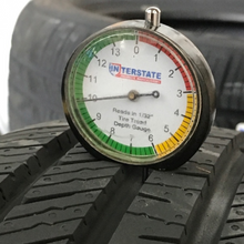 Load image into Gallery viewer, Set of 4 CROSS WIND HP010 PLUS 215/55/17 Tires 4e00076b
