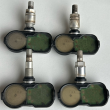 Load image into Gallery viewer, Set of 4 PMV-C811 Infiniti, Nissan TPMS SENSORS 315 MHz 42680141