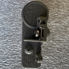 Load image into Gallery viewer, Set of 2 Buick Chevrolet Cadillac TPMS 315 MHz dfafcfeb