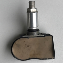 Load image into Gallery viewer, Set of 4 BMW Tire Pressure System 6855539 c78c50af
