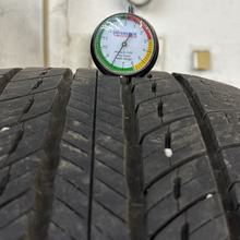 Load image into Gallery viewer, UNIROYAL TIGER PAW 265/40/21 TIRE e37e41fb