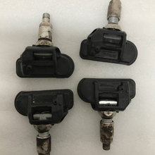 Load image into Gallery viewer, Set of 4 Mercedes Benz TPMS A0009050030 433MHz ddc5d06f