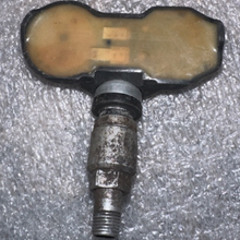 Load image into Gallery viewer, Set of 3 Ferrari TPMS Tire Pressure Sensor 282189 5bba7098