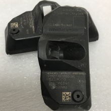 Load image into Gallery viewer, SET OF 2 06-11 Mercedes R230 SL550 S500 CL500 TPMS 315 Mhz 1beb3310