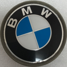 Load image into Gallery viewer, Set of 4 BMW wheel center caps 3 &amp; 5 &amp; 7 series 6768640 68mm b438d91a