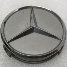 Load image into Gallery viewer, Mercedes-Benz Silver Wheel Center Hub Cap 75mm 38ea768d