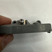 Load image into Gallery viewer, Chevrolet TPMS Tire Pressure Monitor Sensor G53MA4S OEM 25f71fac3