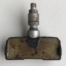 Load image into Gallery viewer, Set of 4 Mercedes-Benz TPMS Tire Pressure System A0045429818 925c884a