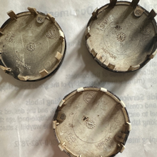 Load image into Gallery viewer, Set of 3 Maserati Wheel Hub Center Cap C403-SPM ca68ce08