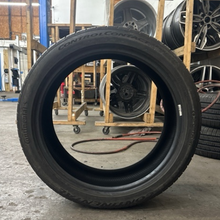 Load image into Gallery viewer, CONTINENTAL TIRE  275/35/20 USED  1c943414