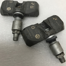 Load image into Gallery viewer, SET OF 2 TPMS SENSORS for BMW, Mini, Rolls-Royce 36236781847 12b748c5