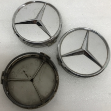 Load image into Gallery viewer, Set of 3 Mercedes Benz Silver Center Caps A2204000125 75 MM dfb9316f