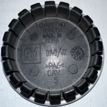 Load image into Gallery viewer, Set of 3 Chevrolet Center Caps 9594156 57 MM e84de841