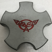 Load image into Gallery viewer, Chevrolet Corvette Silver Center Cap 9593801 46 MM d370263c