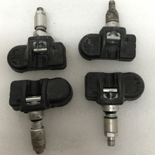 Load image into Gallery viewer, Set of 4 TPMS Mercedes Benz 433 Mhz A0009057200 a4db8d8c