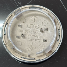Load image into Gallery viewer, Set of 4 Audi Wheel Center Cap 4B0601170A cffa37bb