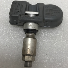 Load image into Gallery viewer, Set of 4 Mercedes Benz TPMS 433mhz A0009050030  6f394574