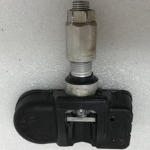 Load image into Gallery viewer, Set of 4 Mercedes-Benz TPMS 433 Mhz 0009057200 349aab6c