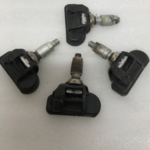 Load image into Gallery viewer, Set of 4 Mercedes-Benz TPMS 433 Mhz A0009050030 25532814
