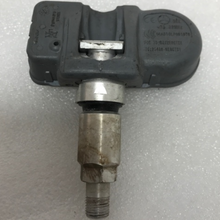 Load image into Gallery viewer, SET OF 4 TPMS SENSOR MERCEDES BENZ A0009054100 5bc60b67