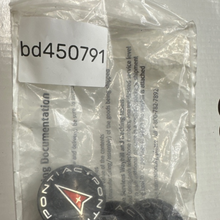 Load image into Gallery viewer, Set of 2 Pontiac Wheel Hub Center Cap PA6 bd450791